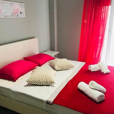 Merilyn Central Apartment Atenas Exterior foto